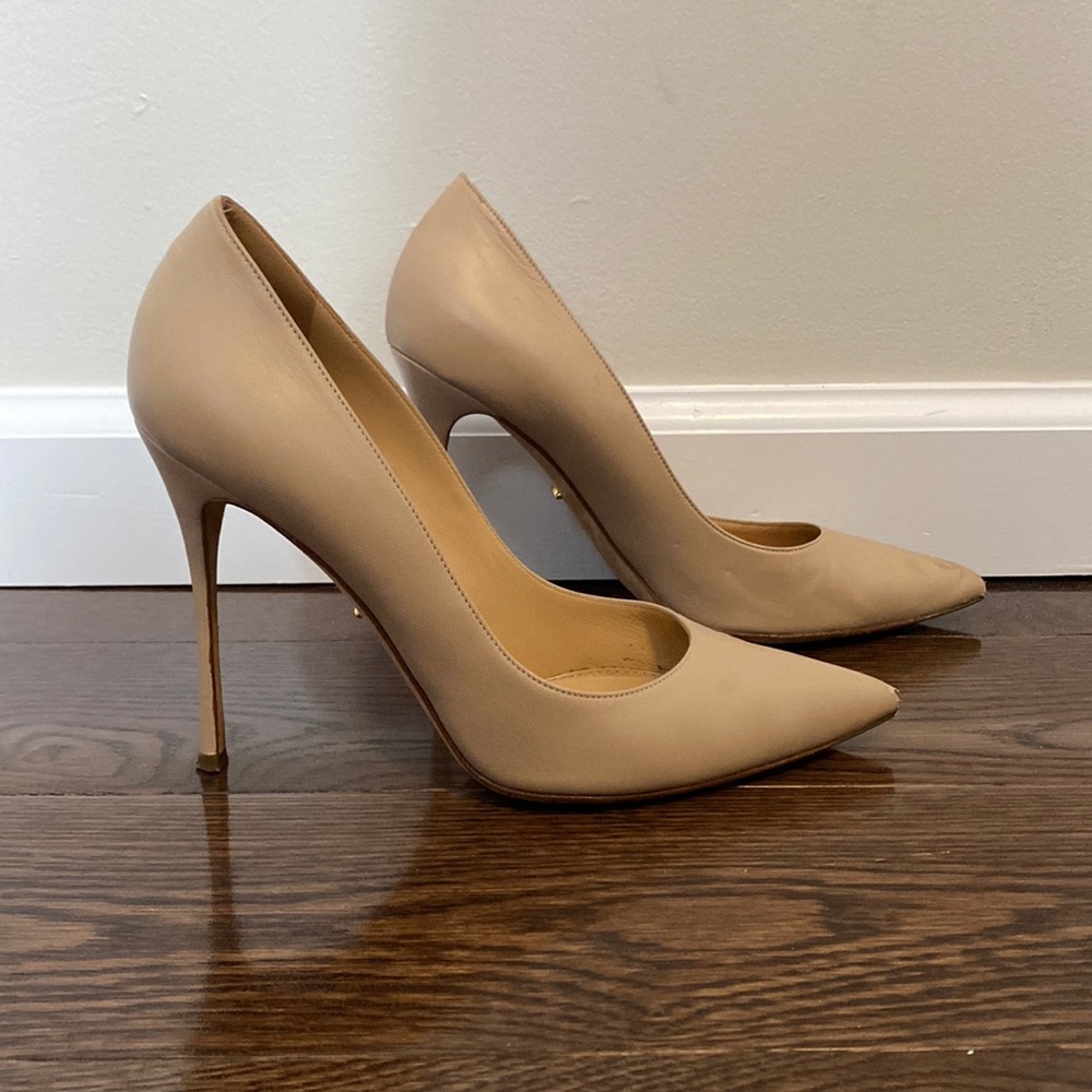 Sergio Rossi Nude Leather Pumps